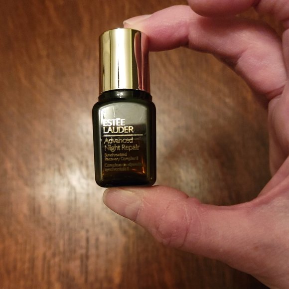 Estee Lauder Set of 7 Nightwear, Revitalizing Cream and Lipstick and tote bag - Picture 4 of 8